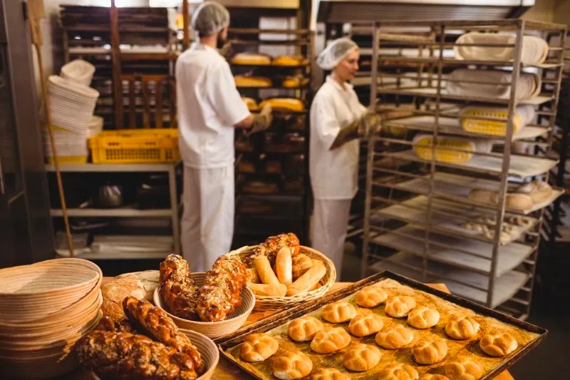 what equipment do i need for a small commercial bakery2 小型商业面包店需要什么设备2