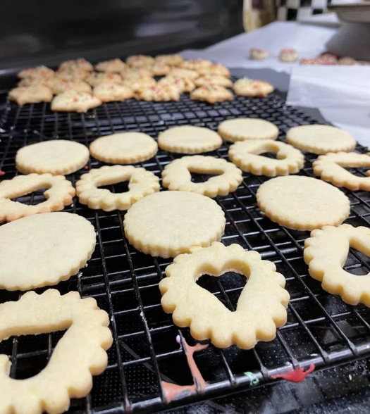 Easy Spritz 饼干食谱 - 饼干压枪食谱 - Cookie Couture - 饼干装饰一步一步教程，烘焙课程，最佳皇家糖衣食谱